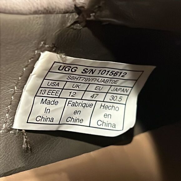 UGG
Fascot Capra Shoe size 13 triple wide in GUC - Picture 4 of 9